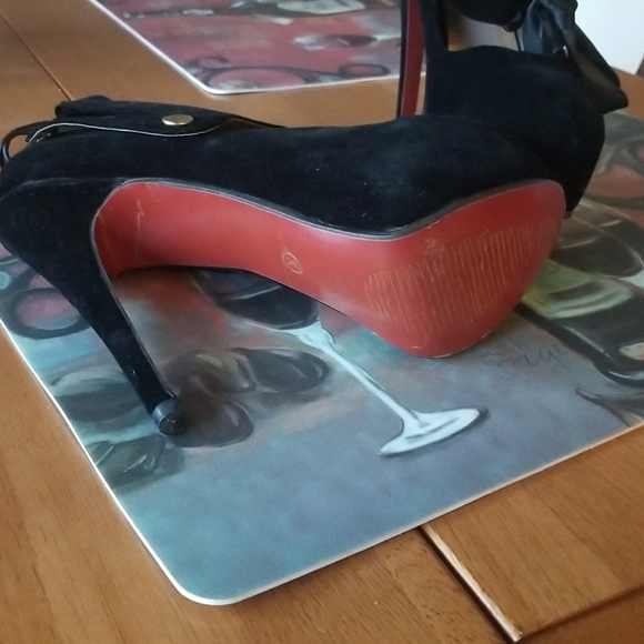 On sale!! For Lady Yaya black velvet 5" heels - Picture 3 of 4